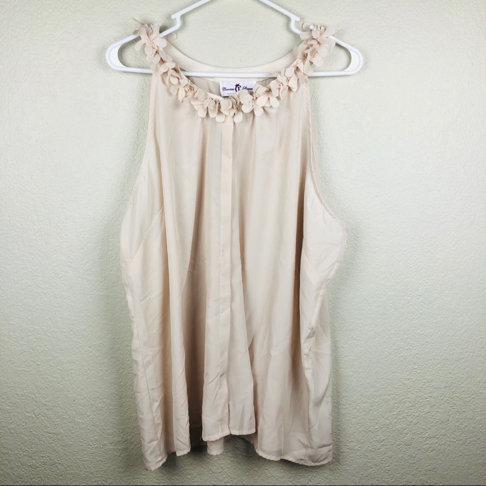 Countess Luann Top w/ Buttons and Flower Detail